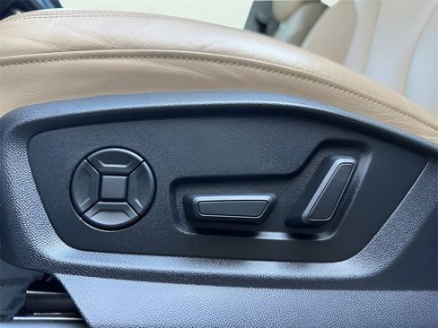 Used 2024 Audi Q8 Premium w/ Convenience Package image 42
