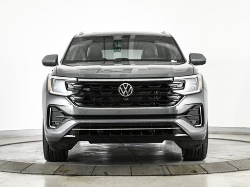 Used 2024 Volkswagen Atlas Cross Sport SEL Premium R-Line image 2