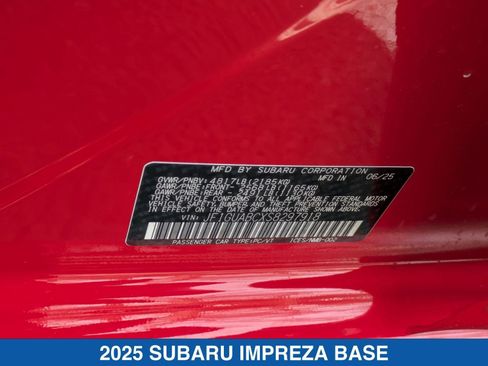 Certified 2025 Subaru Impreza 2.0i image 36