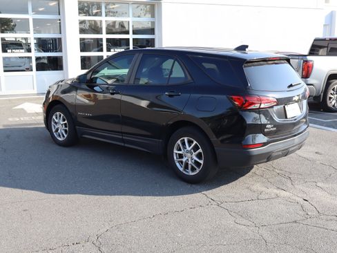 Used 2023 Chevrolet Equinox LS w/ LS Convenience Package FWD image 8