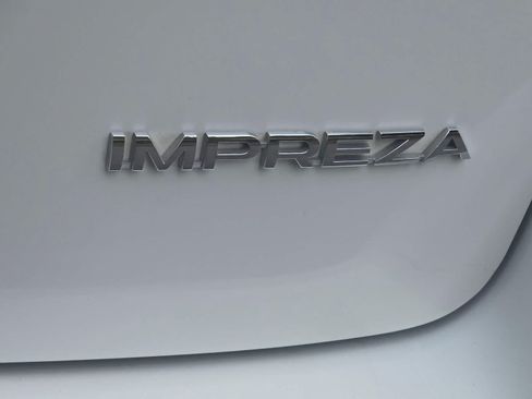 Used 2018 Subaru Impreza 2.0i Premium w/ Popular Package #2 AWD/4WD image 7