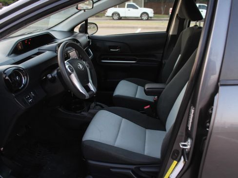 Used 2016 Toyota Prius C Two FWD image 15