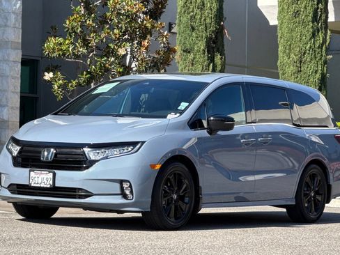 Certified 2023 Honda Odyssey Sport image 8