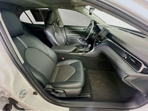 Used 2023 Toyota Camry SE w/ Convenience Package FWD image 12