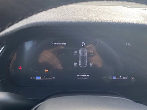 New 2025 Jeep Grand Cherokee Altitude image 39