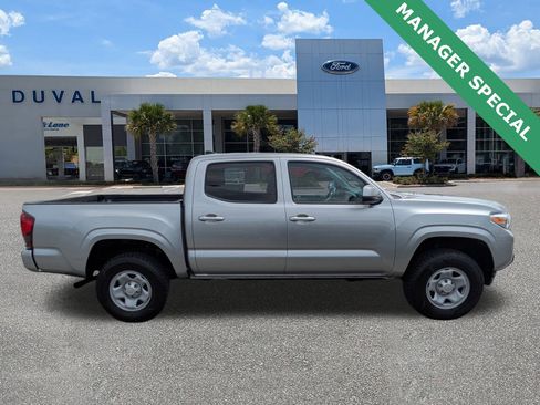 Used 2023 Toyota Tacoma TRD Sport image 2