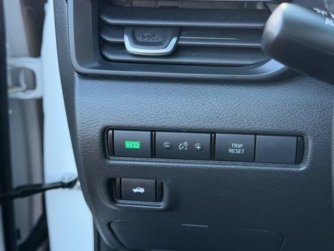 Certified 2025 Nissan Sentra S FWD image 26