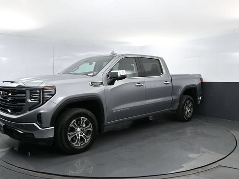 Used 2025 GMC Sierra 1500 SLT AWD/4WD image 1