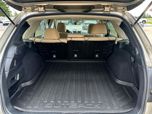 Used 2019 Subaru Outback 2.5i Premium w/ Popular Package #2 image 14