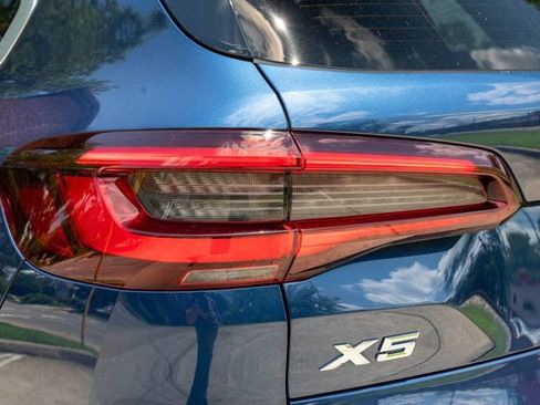Used 2023 BMW X5 xDrive40i w/ Premium Package AWD/4WD image 12