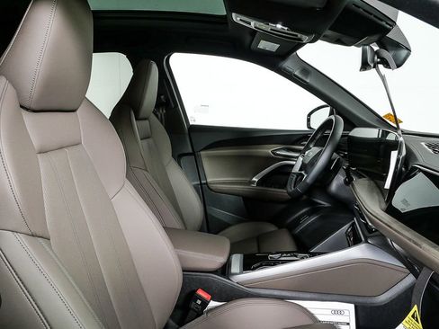 New 2025 Audi Q5 Premium Plus image 24