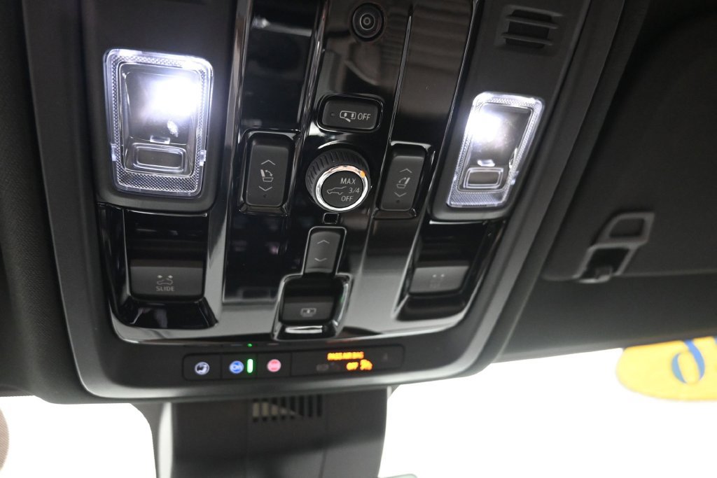 Used 2026 GMC Yukon Denali Ultimate AWD/4WD image 33