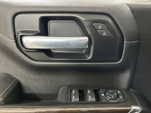 Used 2021 Chevrolet Silverado 1500 LT AWD/4WD image 11