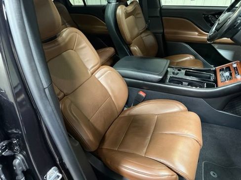 Used 2022 Lincoln Aviator Reserve w/ Equipment Group 201A AWD/4WD image 32