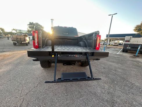 New 2026 Ford F250 Lariat w/ Black Appearance Package image 31
