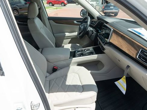 New 2026 Volkswagen Atlas SE FWD image 42