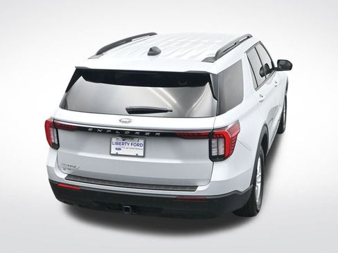 Used 2025 Ford Explorer Active image 27