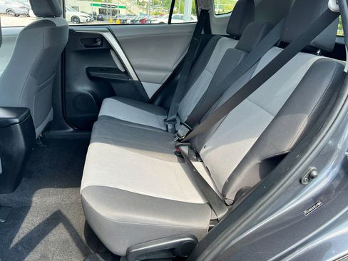 Used 2013 Toyota RAV4 LE AWD/4WD image 18