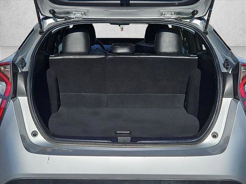 Used 2017 Toyota Prius Two w/ Carpet Mat Package FWD image 6