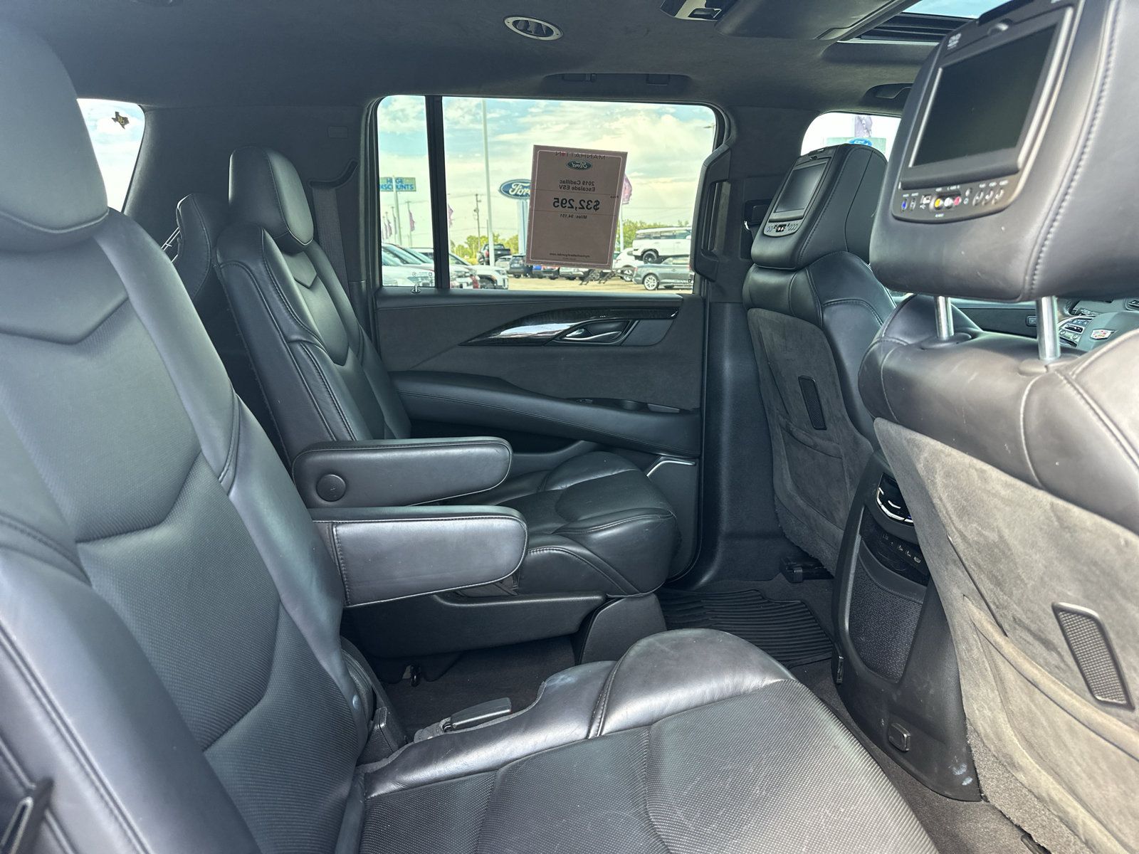Used 2019 Cadillac Escalade ESV Platinum AWD/4WD image 5