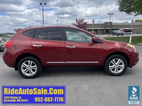 Used 2013 Nissan Rogue SV AWD/4WD image 4