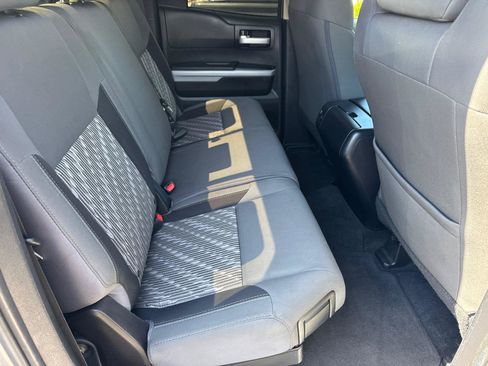 Used 2019 Toyota Tundra SR5 w/ SR5 Upgrade Package AWD/4WD image 19