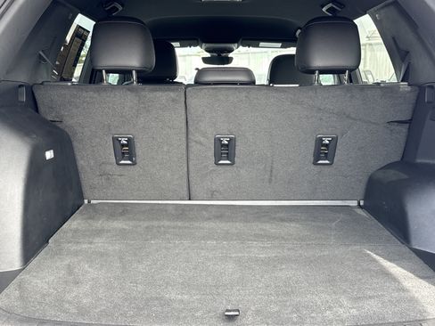 Used 2025 Chevrolet Equinox RS w/ Safety and Technology Package FWD image 31