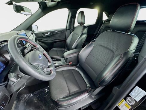 Used 2025 Ford Escape ST-Line Select AWD/4WD image 12