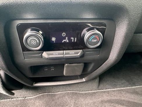 Used 2026 Buick Enclave Preferred w/ Power Package image 15