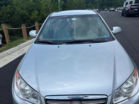 Used 2009 Hyundai Elantra GLS FWD image 4