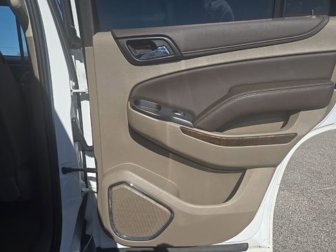 Used 2016 Chevrolet Tahoe LT w/ Luxury Package image 21