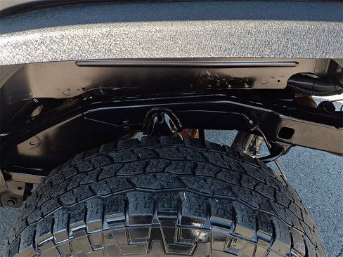 Used 2018 Jeep Wrangler Unlimited Sport S image 31