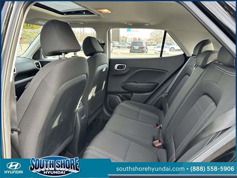 Certified 2023 Hyundai Venue SEL w/ Cargo Package image 15