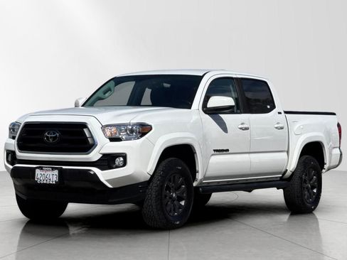 Used 2023 Toyota Tacoma SR5 w/ Black Out Package (TMS) image 8