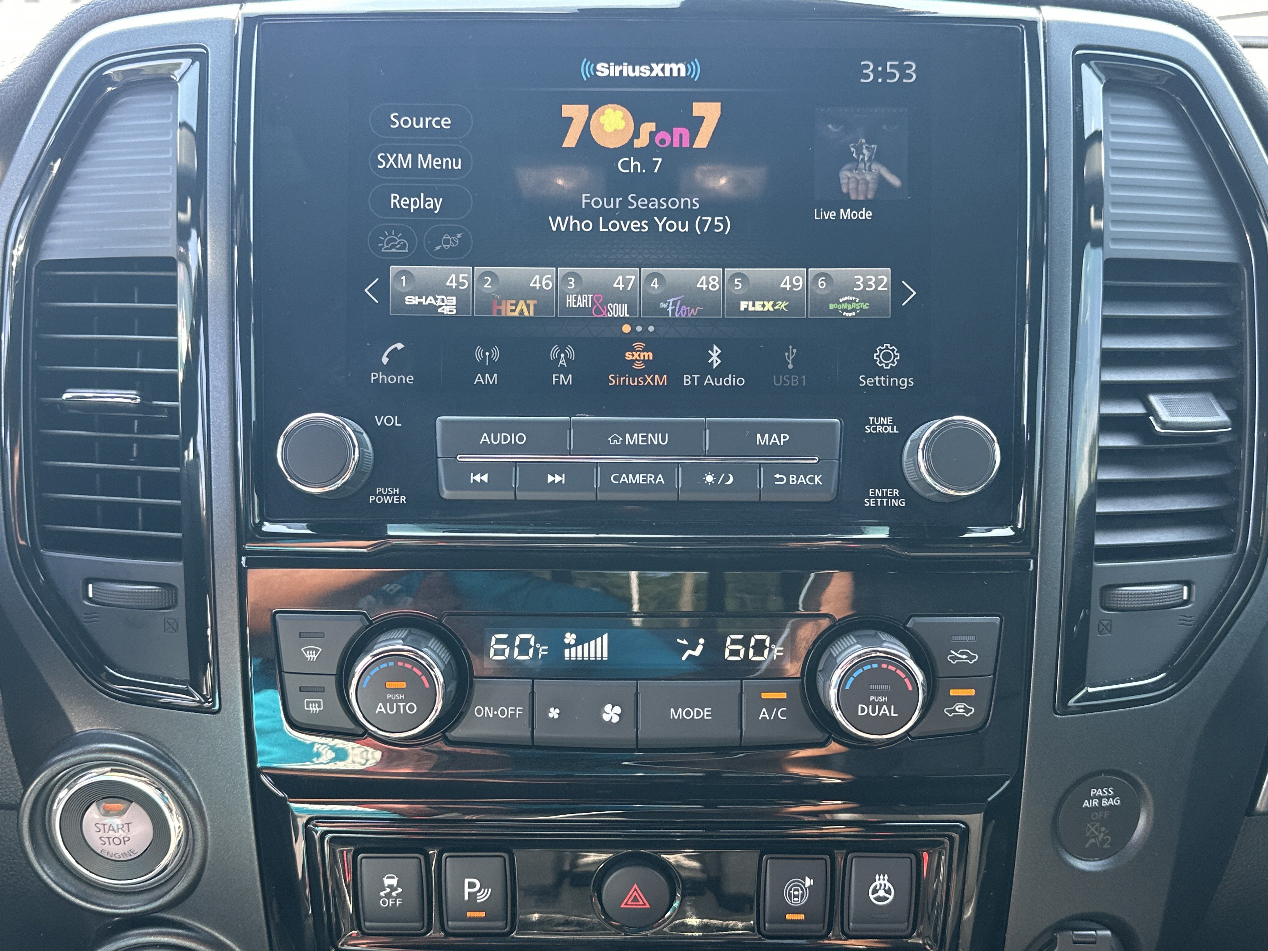 Used 2024 Nissan Titan PRO-4X w/ Pro-4x Convenience Package AWD/4WD image 29