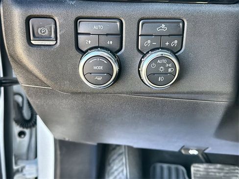 Certified 2024 GMC Sierra 1500 Elevation image 17