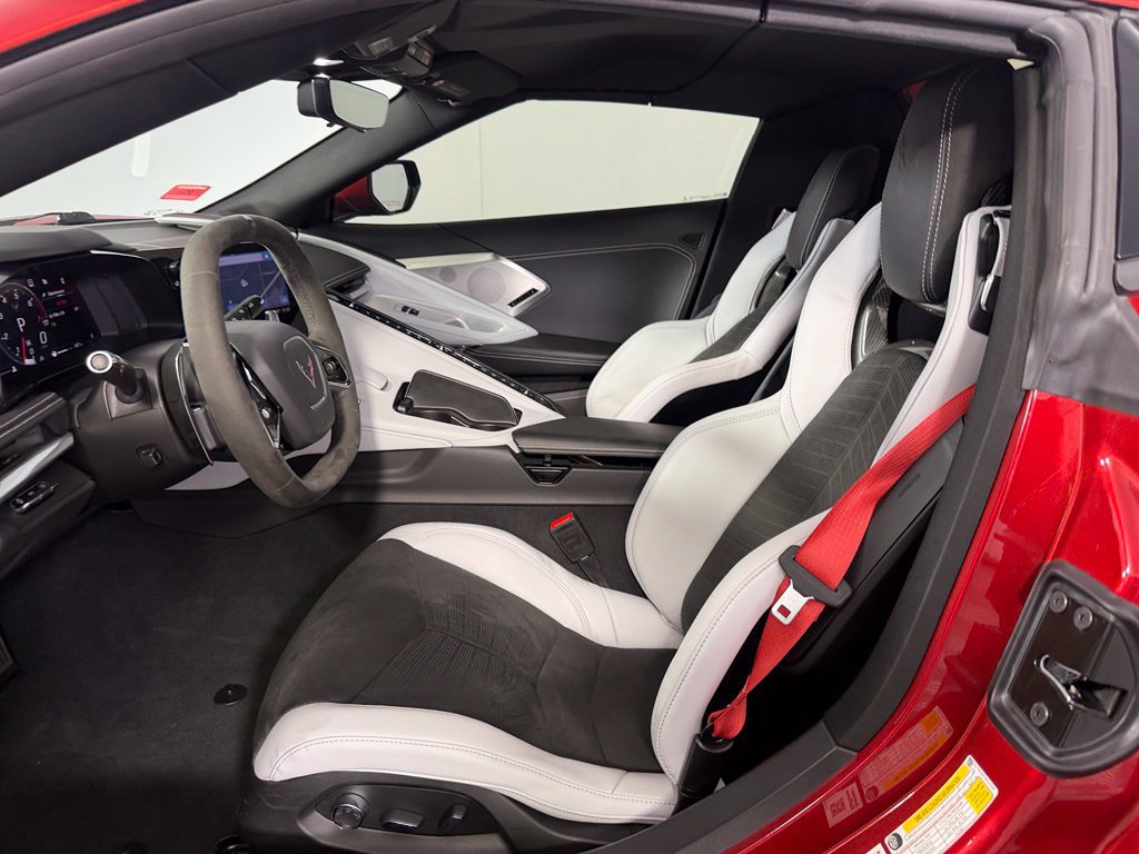 Used 2022 Chevrolet Corvette Stingray Preferred Conv w/ Z51 Performance Package RWD image 23