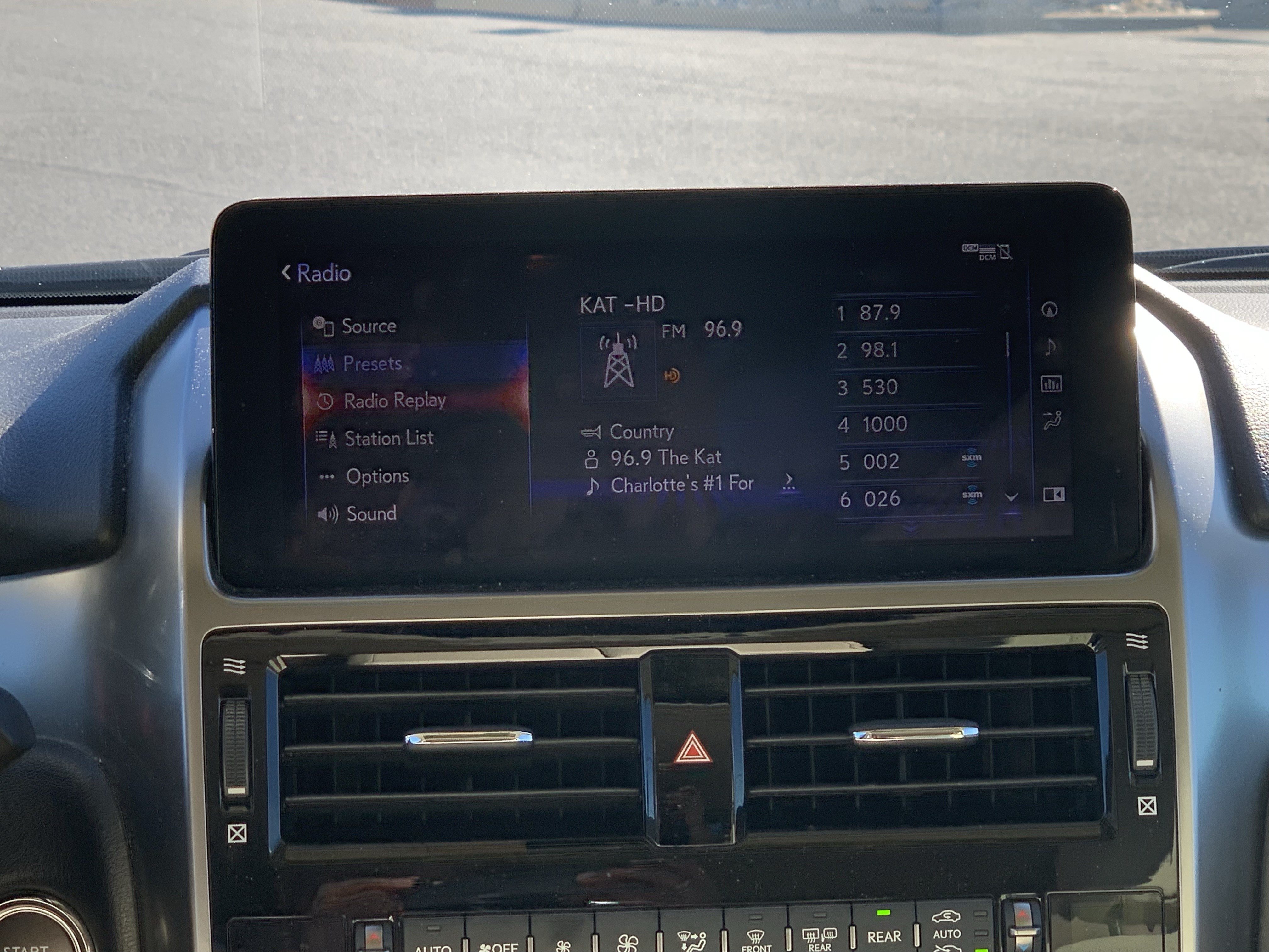 Used 2022 Lexus GX 460 Premium w/ Premium Package AWD/4WD image 29