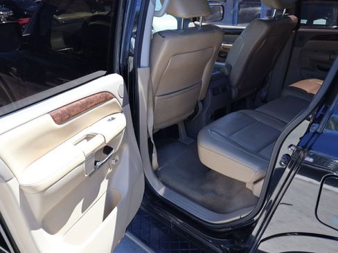 Used 2012 Nissan Armada SL w/ DVD FES Pkg RWD image 17