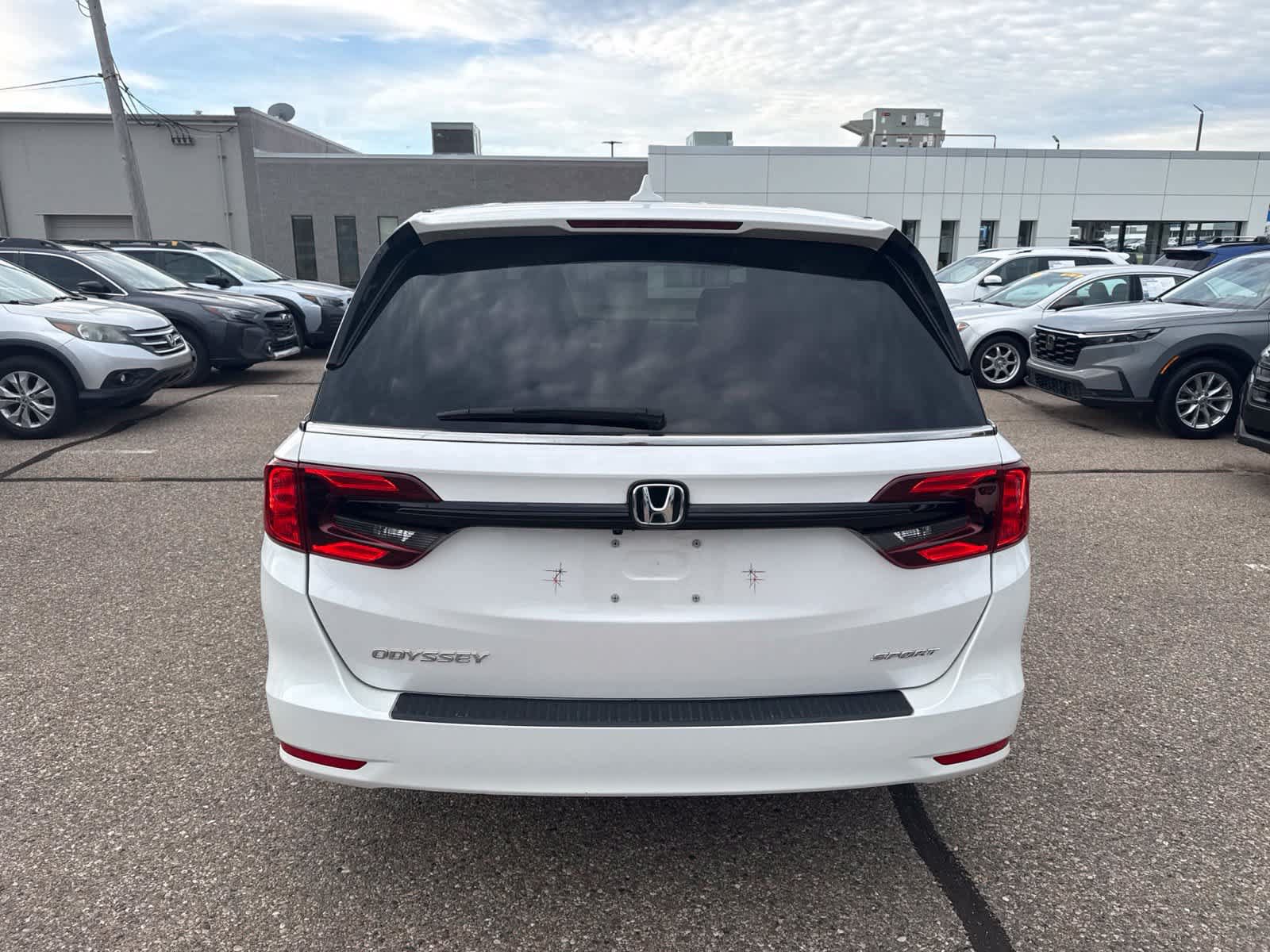 Used 2023 Honda Odyssey Sport image 13