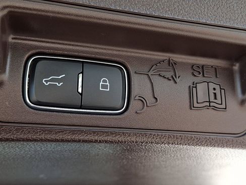 Certified 2023 Ford Explorer King Ranch AWD/4WD image 35