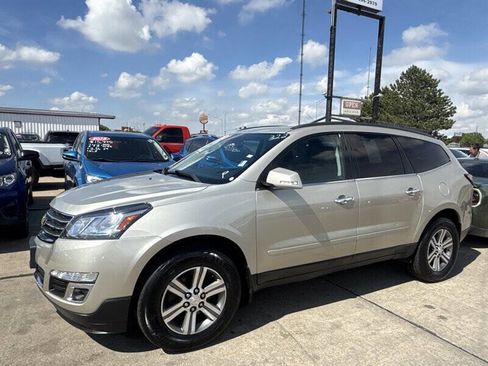 Used 2016 Chevrolet Traverse LT AWD/4WD image 2