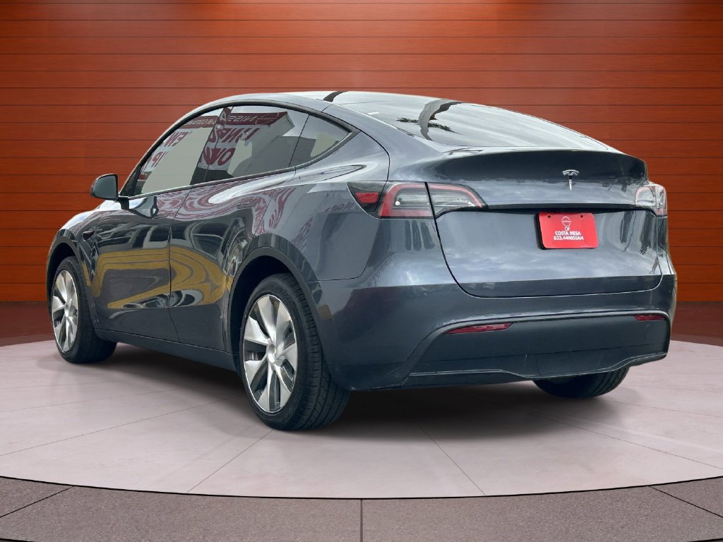 Used 2023 Tesla Model Y 2WD image 2