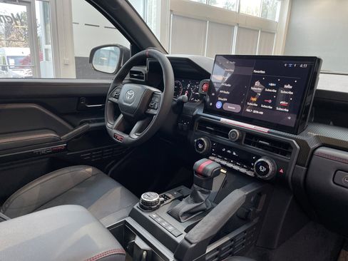 Used 2025 Toyota Tacoma TRD Pro image 33