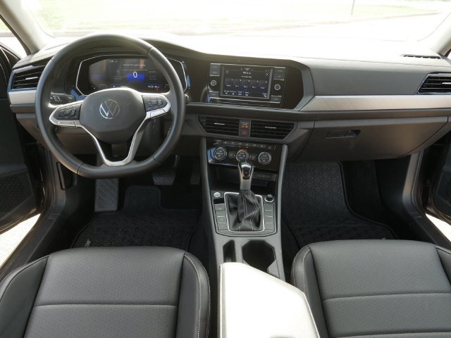 Certified 2023 Volkswagen Jetta SE FWD image 22