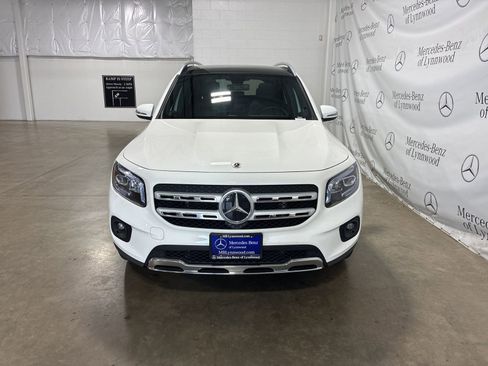Used 2021 Mercedes-Benz GLB 250 4MATIC image 2