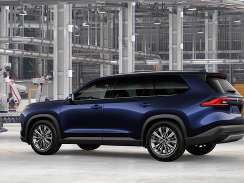 New 2026 Toyota Grand Highlander Platinum image 5