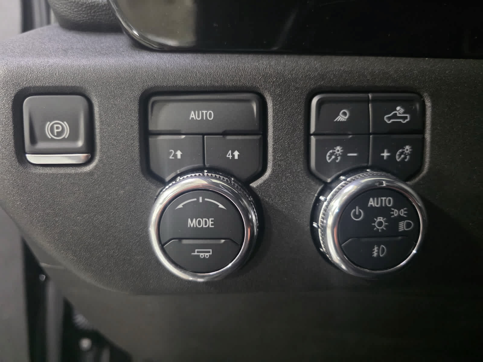 Used 2025 GMC Sierra 1500 SLT AWD/4WD image 26