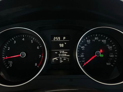 Used 2019 Toyota Camry SE image 28