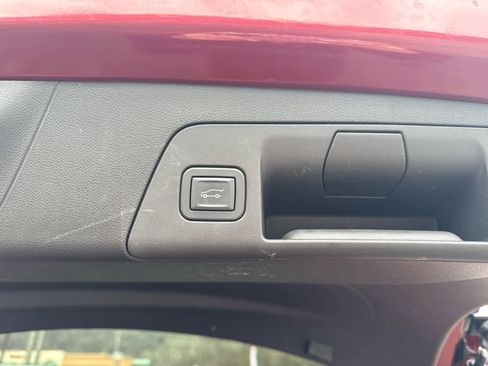 Used 2023 Buick Envision Preferred image 28